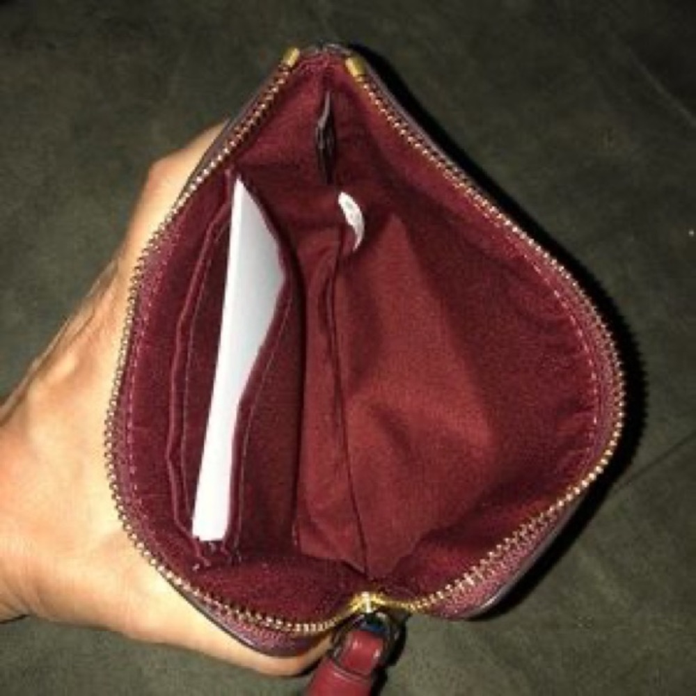 NWT Coach candy print wristlet!! 🍭 PRICE FIRM - Picture 2 of 2